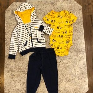 Carters NWT 3 piece outfit 18 month - construction theme